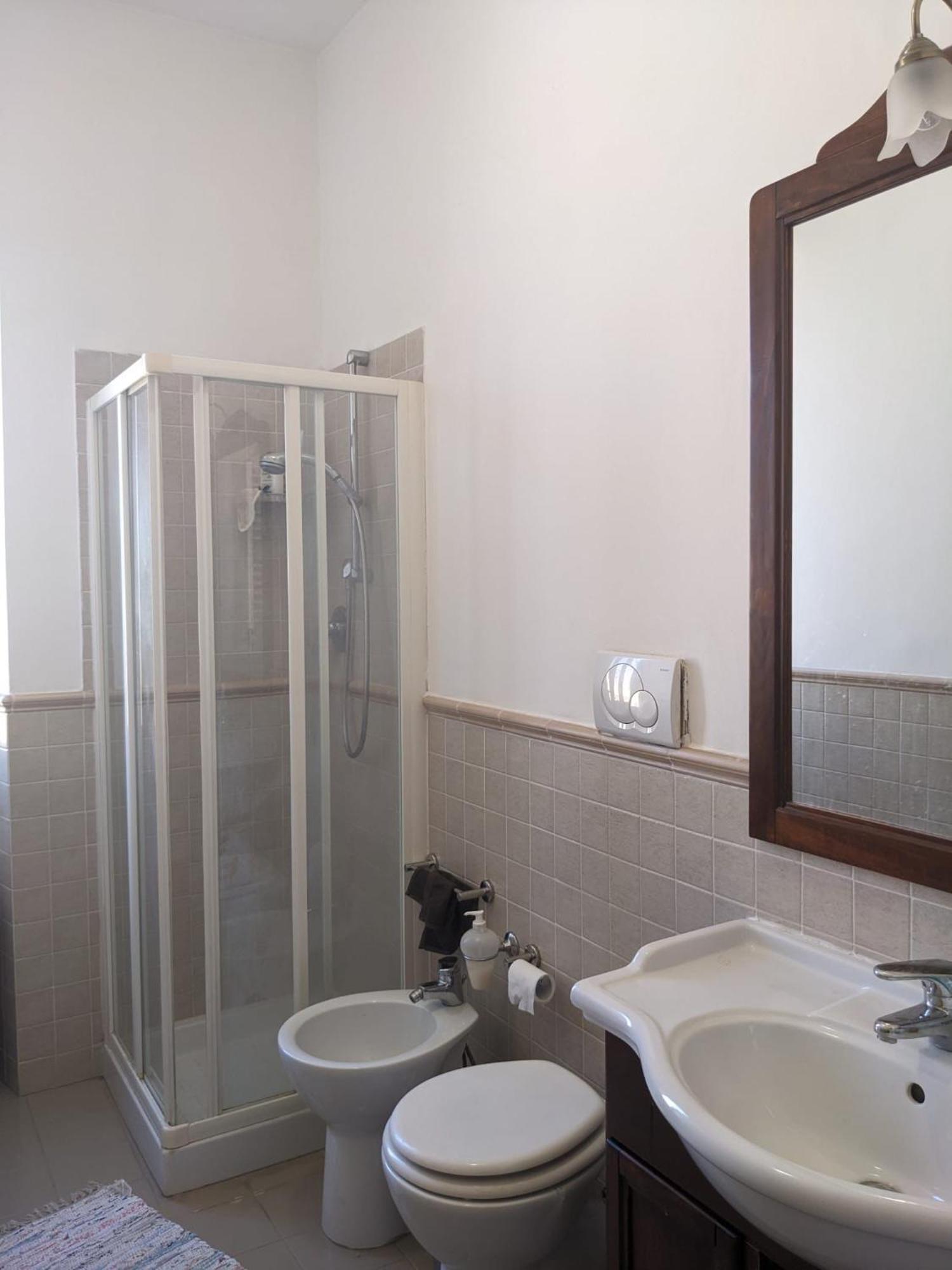 Holiday Colosseum Rome Bed & Breakfast Bagian luar foto