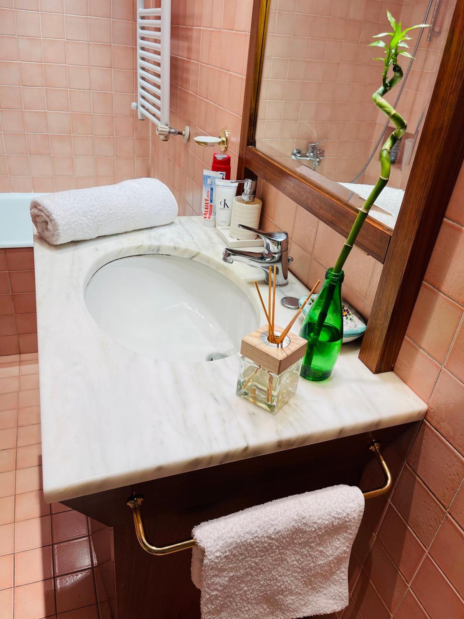 Holiday Colosseum Rome Bed & Breakfast Bagian luar foto